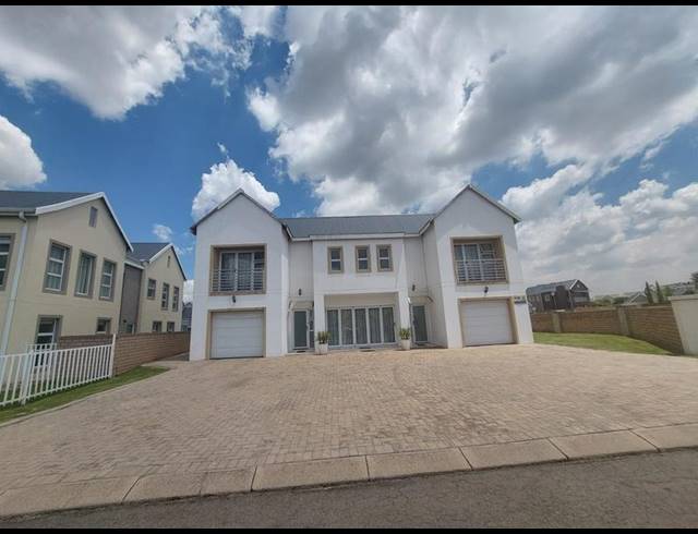 5 BEDROOM HOUSE FOR SALE IN RIVERSPRAY LIFESTYLE ESTATE